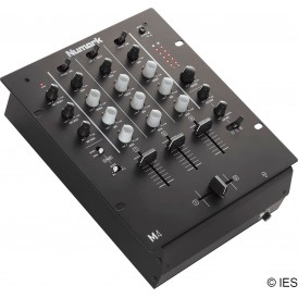 NUMARK M4